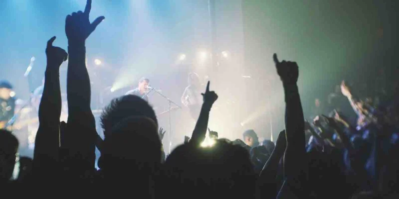 Victoria Hays Image - Raza Cosmetics